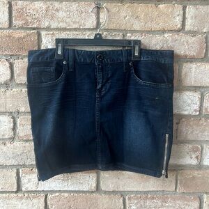 Guess Denim skirt